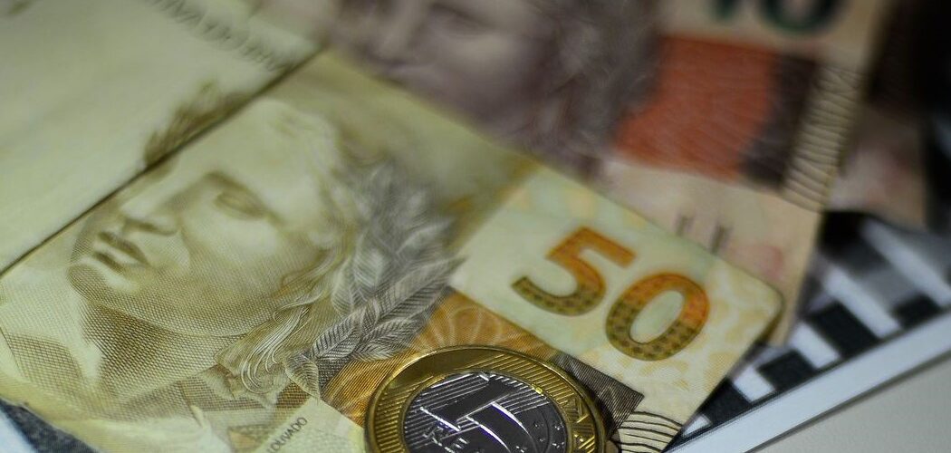 Economia: Governo aumenta mínimo existencial de R$ 303 para R$ 600