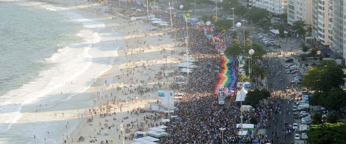 Mês do Orgulho: Conheça destinos brasileiros que promovem o turismo LGBTQIA+