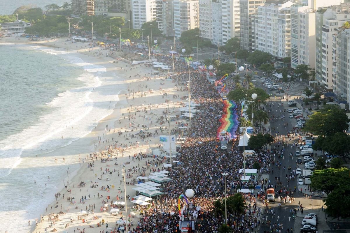 Mês do Orgulho: Conheça destinos brasileiros que promovem o turismo LGBTQIA+
