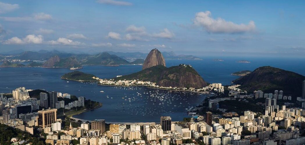 Negócios: Turismo tem maior faturamento em maio desde 2014, diz CNC