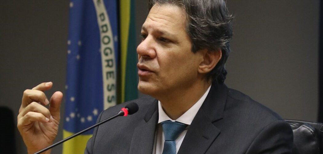 Economia: Governo Federal vai propor fim dos juros sobre capital próprio, diz Haddad