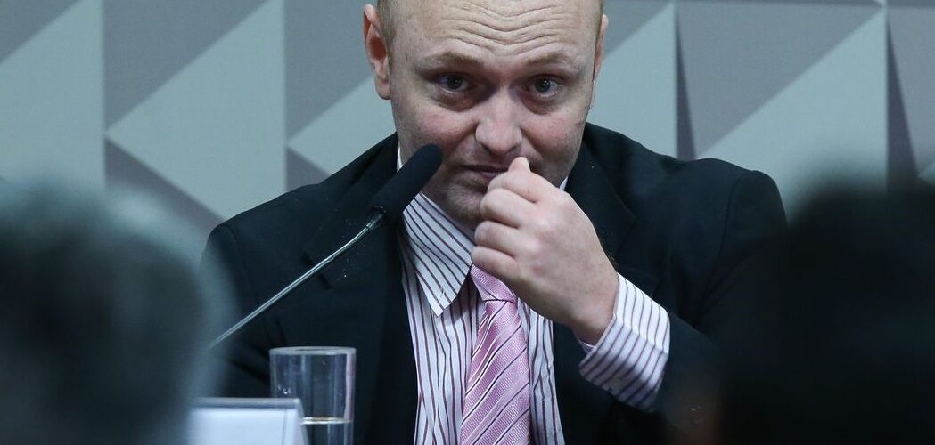 Punição: Justiça Federal condena Delgatti a 20 anos de prisão