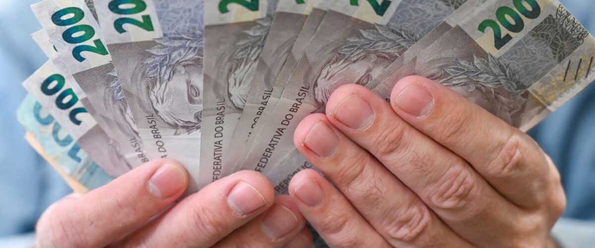 Opinião: É preciso democratizar o crédito