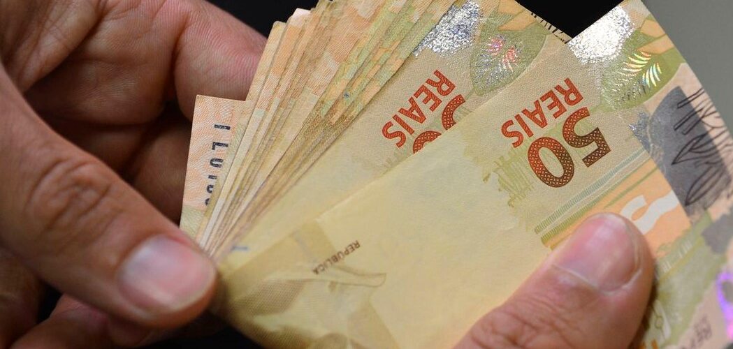 Economia: Mercado eleva previsão da inflação de 4,84% para 4,9% este ano