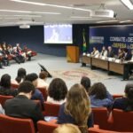 Comunicação: Especialistas defendem regulação de todo processo midiático