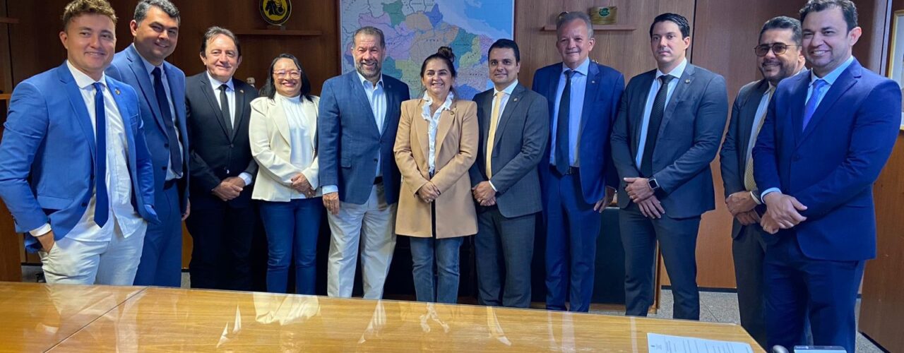 Política: Presidente da CMF e comitiva de vereadores de Fortaleza se reúnem com ministro da Previdência Social