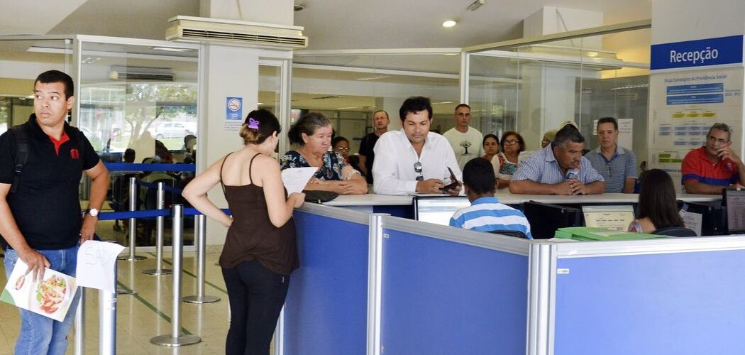 Saúde: INSS começa a ligar hoje para segurados anteciparem perícia