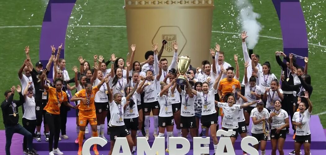 Corinthians é tetra no Paulistão e Inter é campeão do Gaúcho Feminino