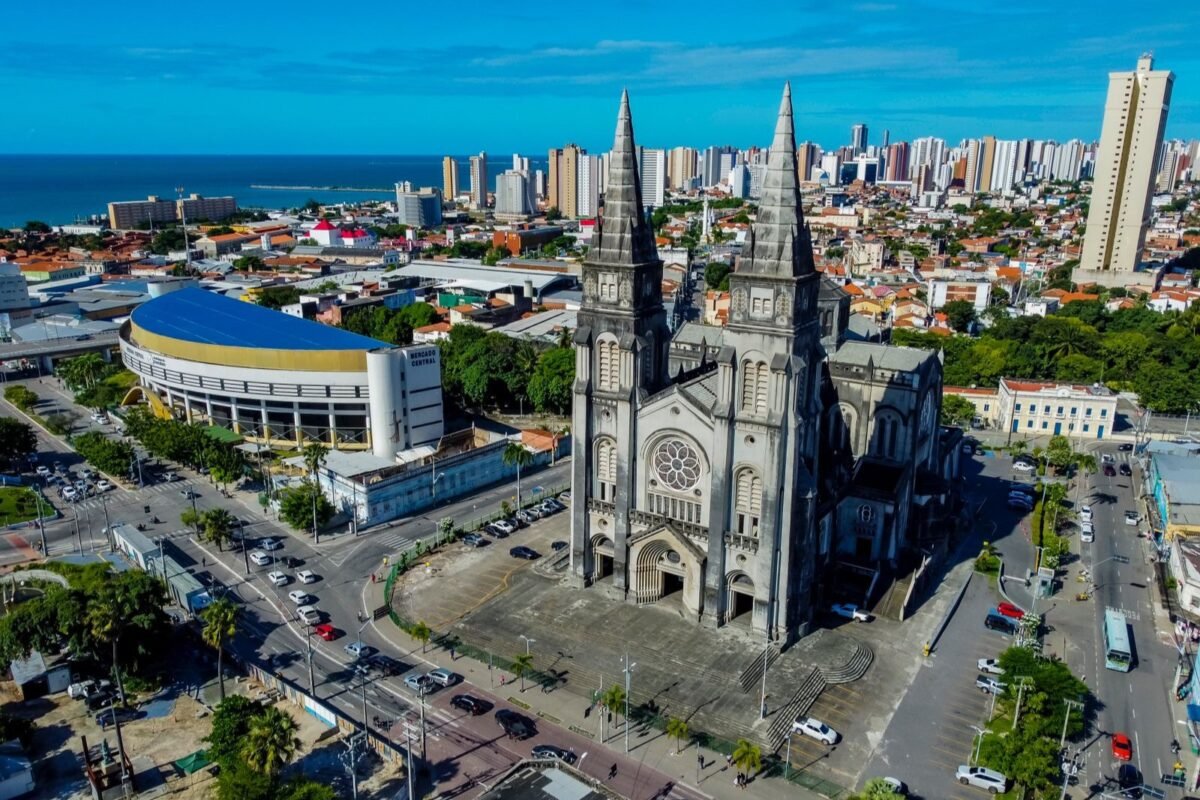Fortaleza registra emissão recorde de licenças e documentos em 2023