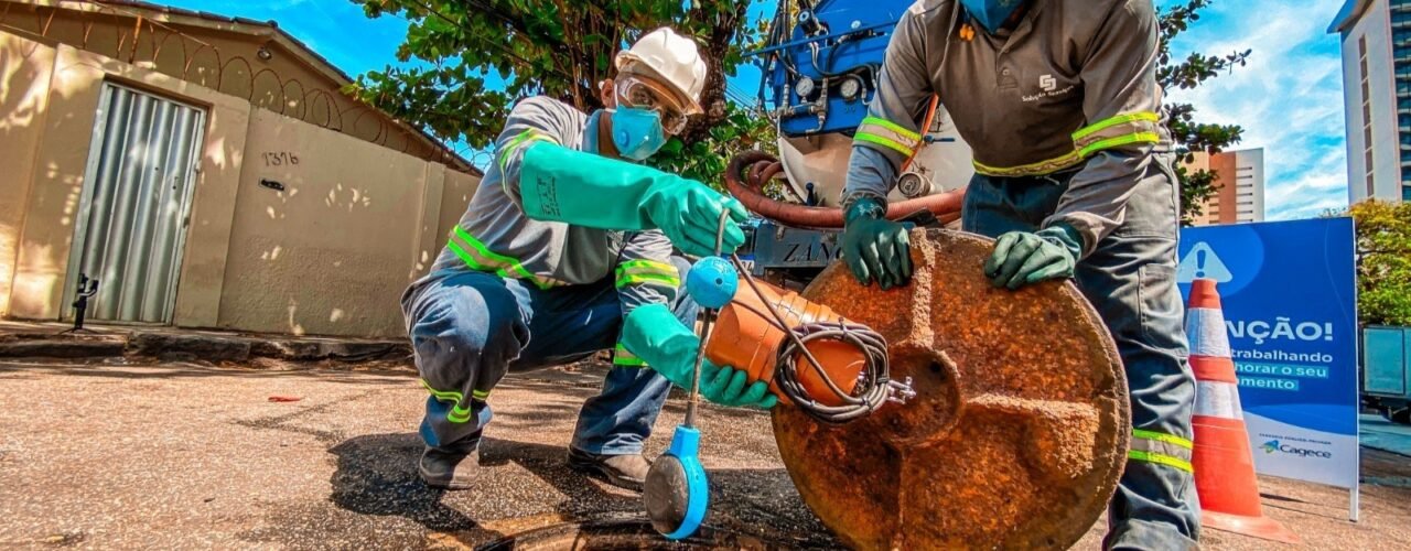 Ambiental Ceará intensifica ações preventivas na rede de esgoto para quadra chuvosa