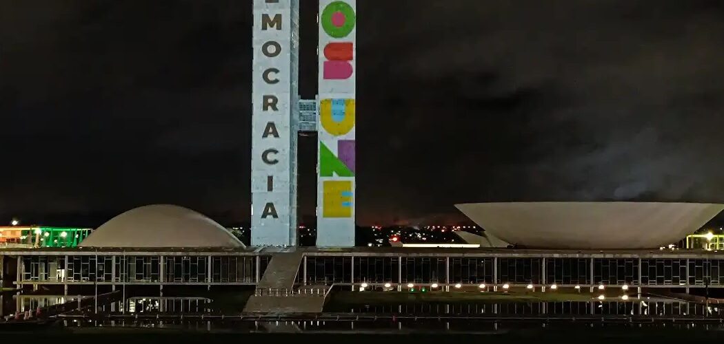 Atos pró-democracia marcam um ano de ações golpistas de 8 de janeiro