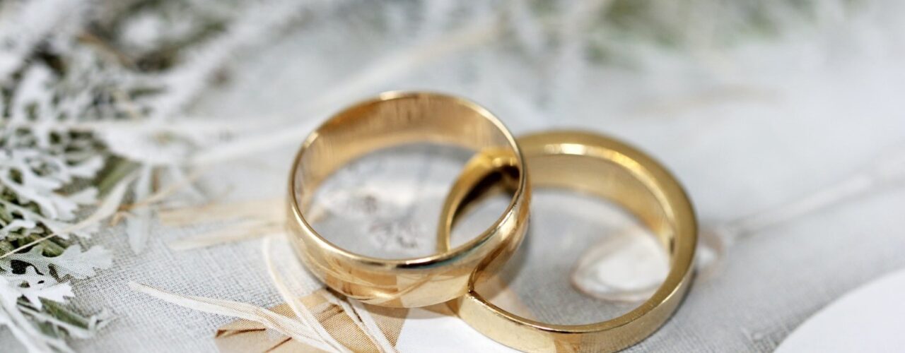 Com 84 mil casamentos homoafetivos realizados desde 2013, cartórios brasileiros garantem direitos das pessoas trans