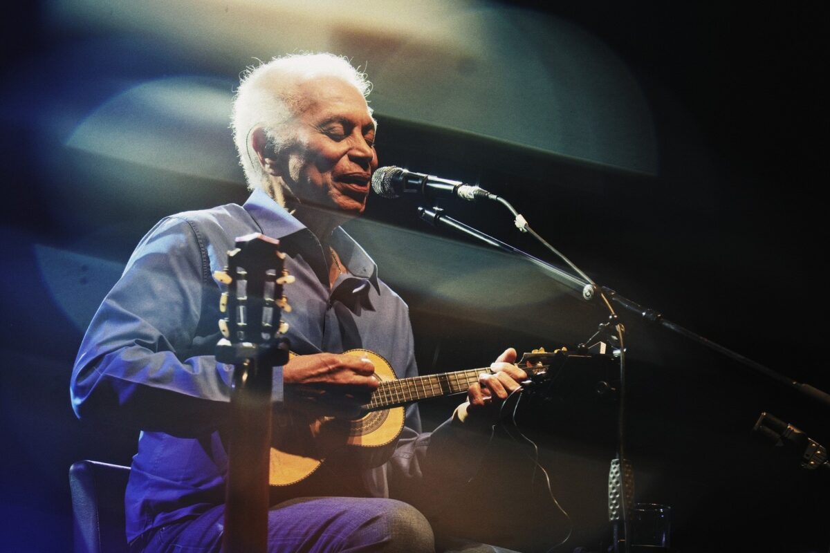 Paulinho da Viola é atração neste sábado (20) na Praia de Iracema