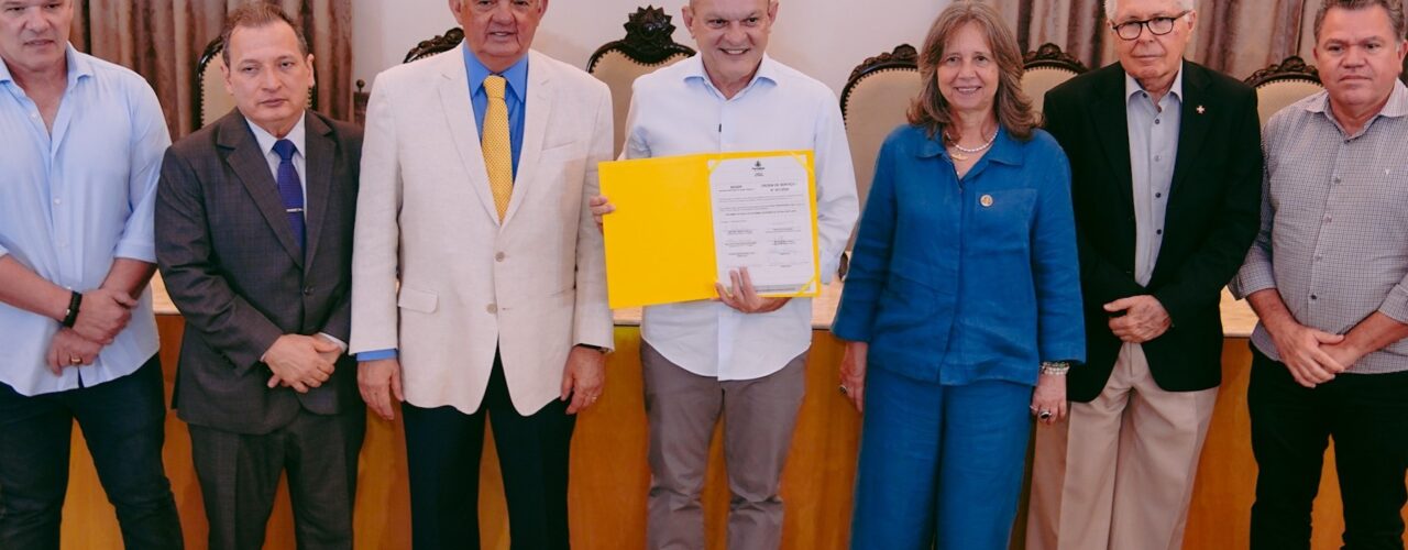 Prefeito José Sarto assina ordem de serviço para requalificação da Praça da Academia Cearense de Letras