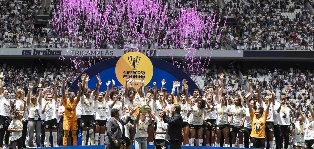 Corinthians derrota Cruzeiro e conquista tri da Supercopa feminina