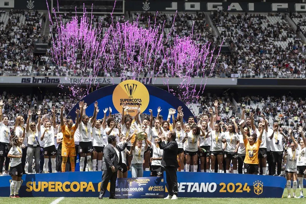 Corinthians derrota Cruzeiro e conquista tri da Supercopa feminina