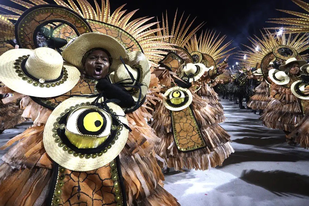Unidos de Padre Miguel vence a Série Ouro do carnaval carioca