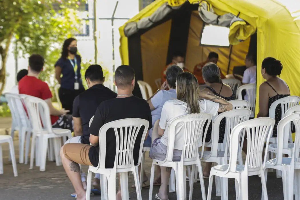 Casos de dengue este ano superam os de 2023 em cinco estados e no DF