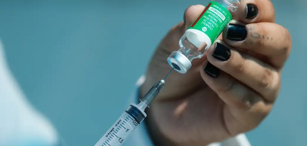 Clínica VMais Vacinas lança campanha de incentivo à vacinação e ao cuidado da saúde mental