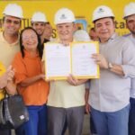 Prefeito Sarto assina ordem de serviço para construção de novas moradias para famílias da Lagoa do Urubu, no Floresta