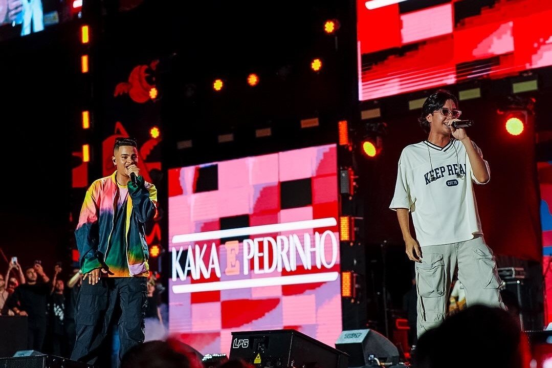 Com milhões de plays nas plataformas musicais, Kaká e Pedrinho lançam a primeira festa oficial neste sábado (6)