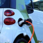 Com mais de 2 mil carros elétricos emplacados em setembro no Ceará, motoristas precisam ficar atentos na manutenção