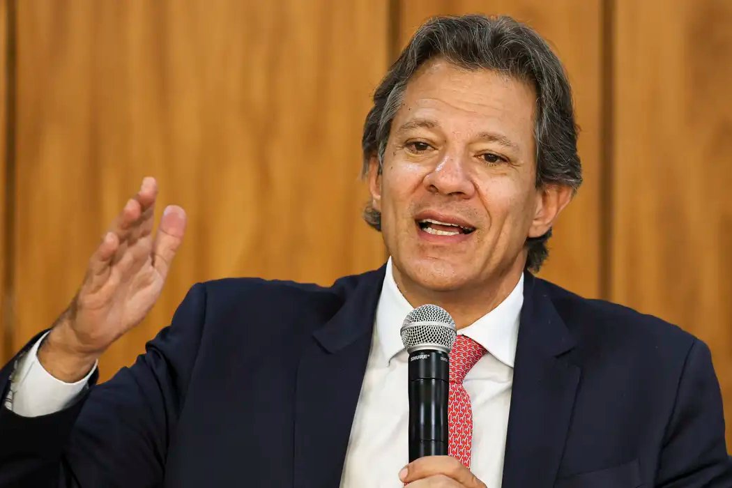 Haddad anuncia isenção de IR para quem ganha até R$ 5 mil