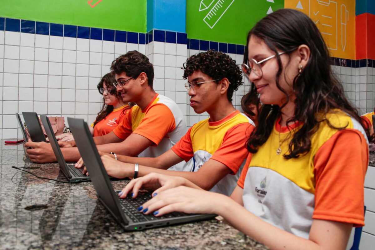 Juventude Digital promove capacitação em tecnologia para alunos da Rede Municipal