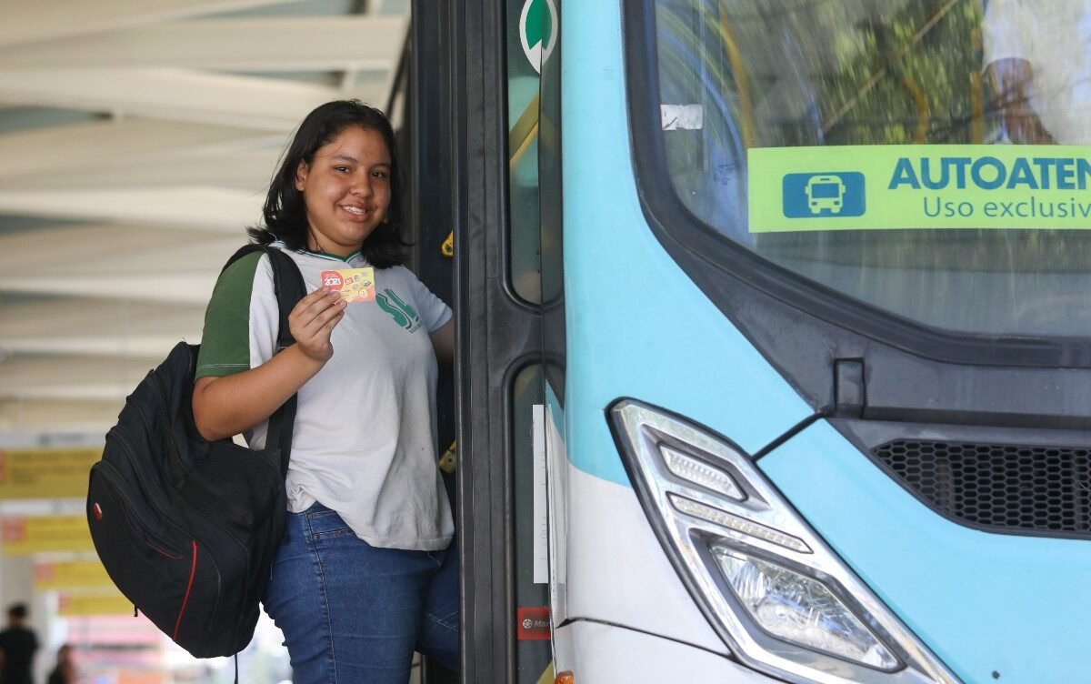 Passe Livre Estudantil comemora um ano de funcionamento com mais de 21 milhões de passagens gratuitas em Fortaleza