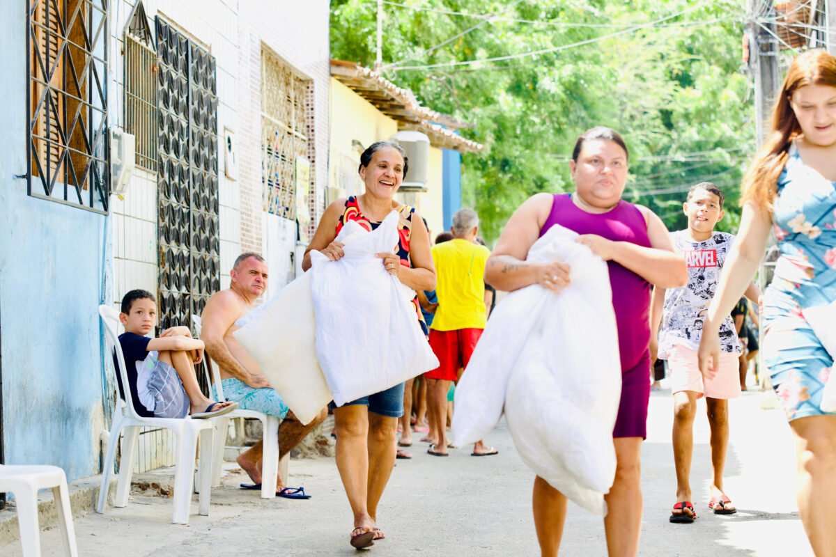 Moura Dubeux doa seis mil itens do antigo Hotel Blue Tree para comunidades de Fortaleza