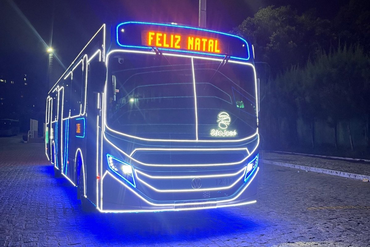 Sindiônibus realiza mais uma edição do tradicional Ônibus Iluminado