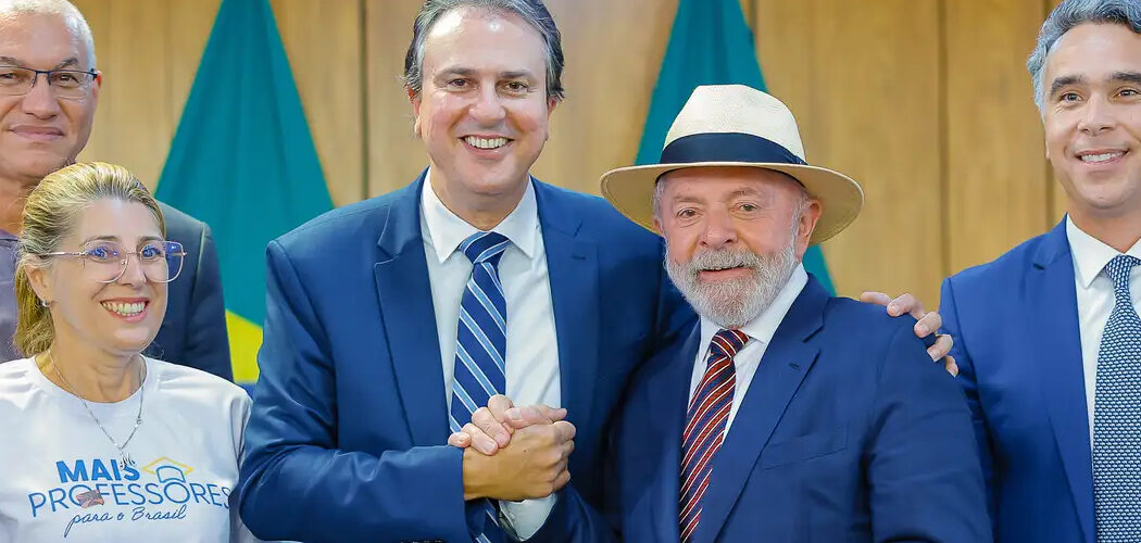 Governo cria bolsa de R$ 1.050 para estudantes de licenciatura