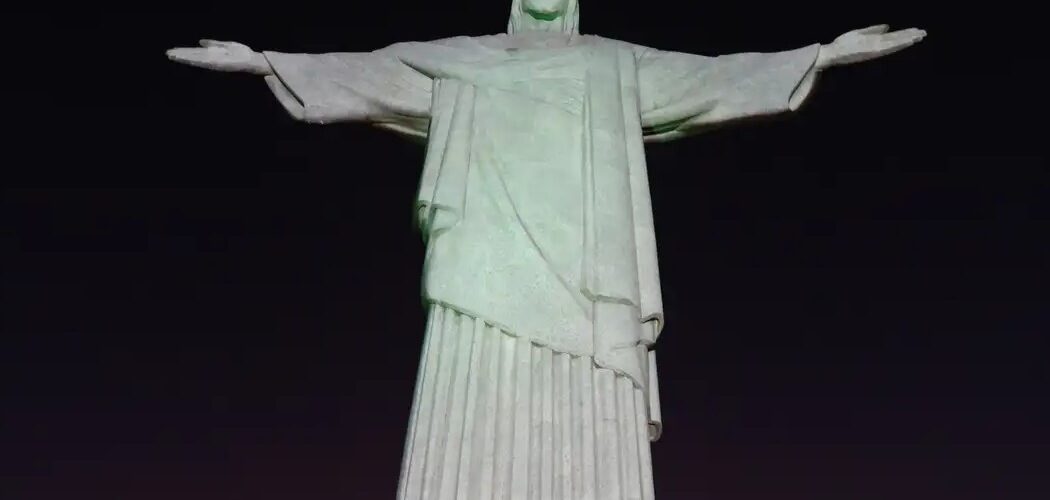Ícone: Cristo Redentor é o principal destino turístico brasileiro em 2025
