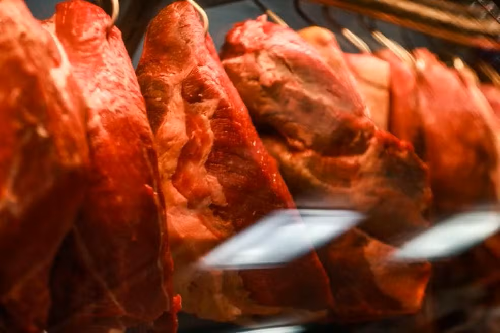 Aduana: China suspende temporariamente importações de carne bovina do Brasil