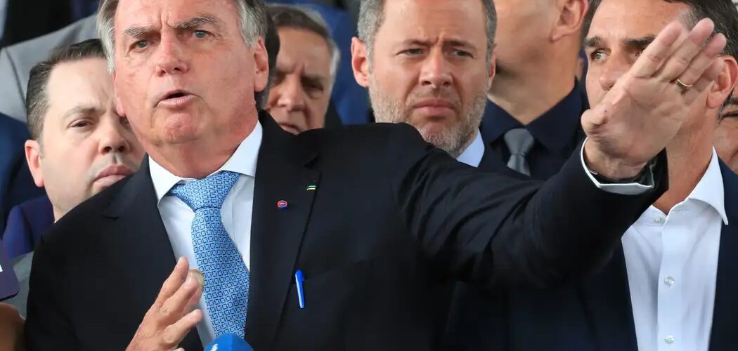 As acusações que levaram o Supremo a tornar Bolsonaro réu; Relator diz que PGR demonstrou indícios dos crimes cometidos