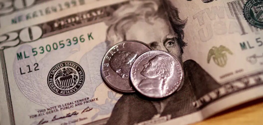 Economia: Guerra comercial entre EUA e China eleva dólar a R$ 5,90 e derruba Ibovespa