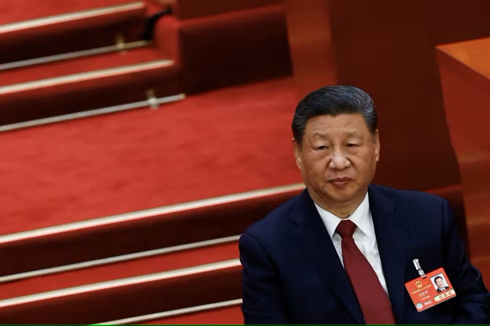 Economia: China eleva tarifas sobre os EUA de 84% para 125% e apresenta queixa à OMC