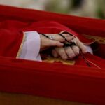 Corpo do papa Francisco será velado na Basílica de São Pedro a partir desta quarta-feira (23)