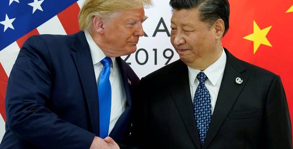 Economia: Mercado reage a tensões entre Trump e Fed e sinalizações de alívio na guerra comercial com a China