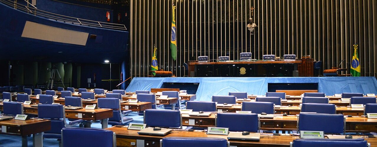 Política: Governo mantém meta de superávit primário de R$ 34,3 bilhões para 2026 no PLDO