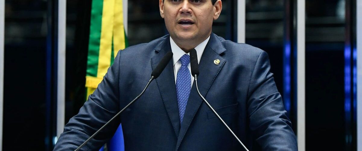 Política: Alcolumbre prepara projeto para esvaziar PL da Anistia e propor punições proporcionais