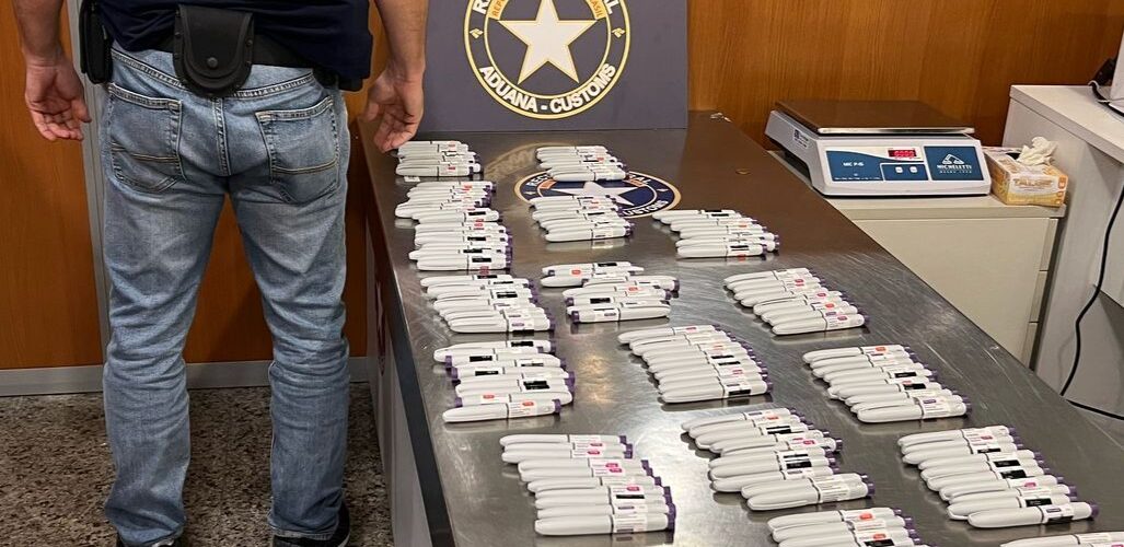 Ilegal: Receita Federal apreende mais de 300 canetas de Mounjaro no Aeroporto de Fortaleza