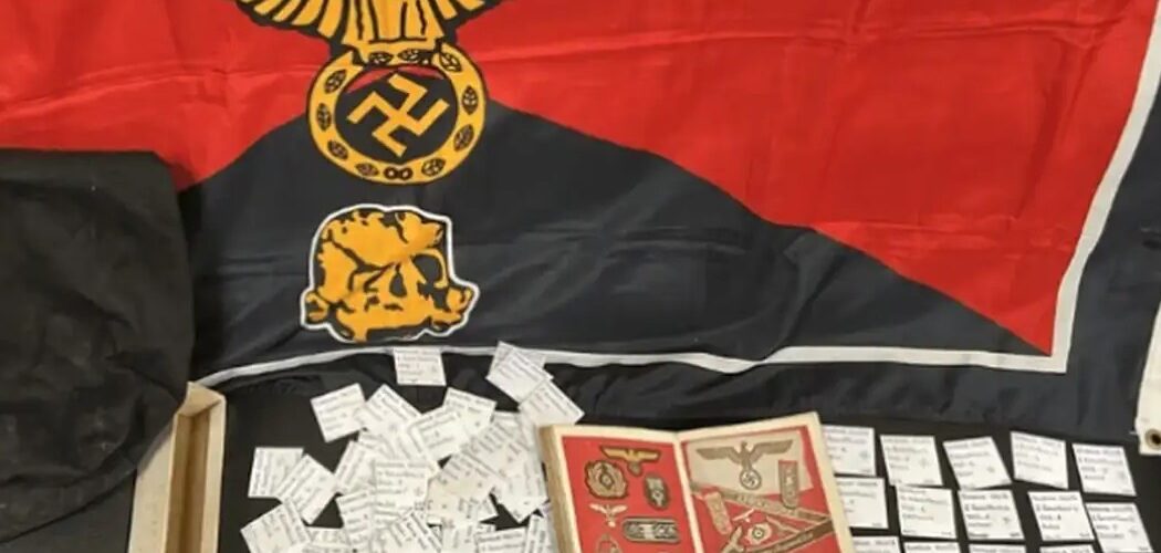 Polícia Federal prende idoso de 70 anos por vender objetos com símbolos nazistas pela internet