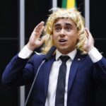 Nikolas Ferreira é condenado a pagar R$ 200 mil por discurso transfóbico no Dia da Mulher