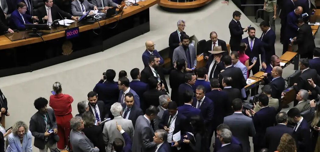 Política: Câmara aprova Lei da Reciprocidade Comercial e texto segue para sanção presidencial