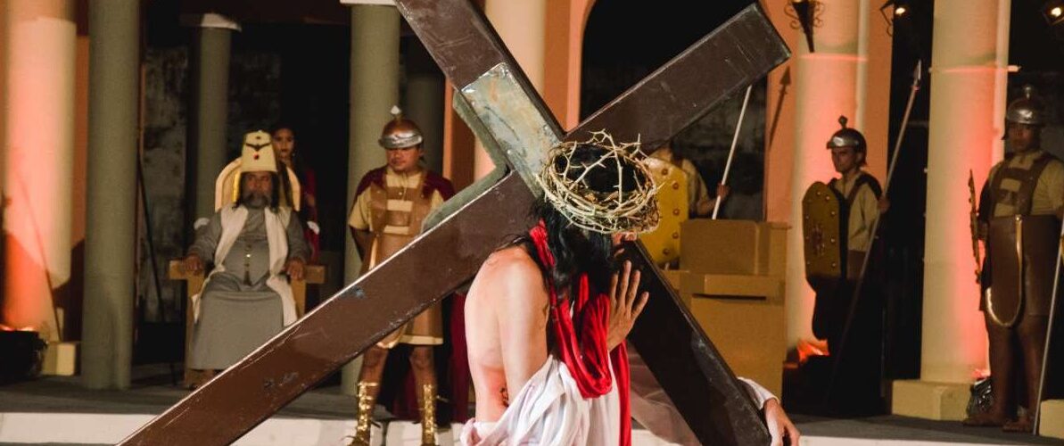 Cultura: Paixão de Cristo com Henri Castelli e Adriana Birolli está confirmada em Pacatuba após retirada de recurso judicial