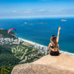 Turismo em 2025 aposta em experiências inusitadas: astros, esportes e música estão entre as principais tendências