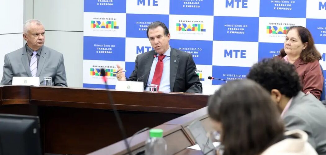 Economia: Brasil cria mais de 257 mil empregos formais em abril e registra melhor resultado do ano