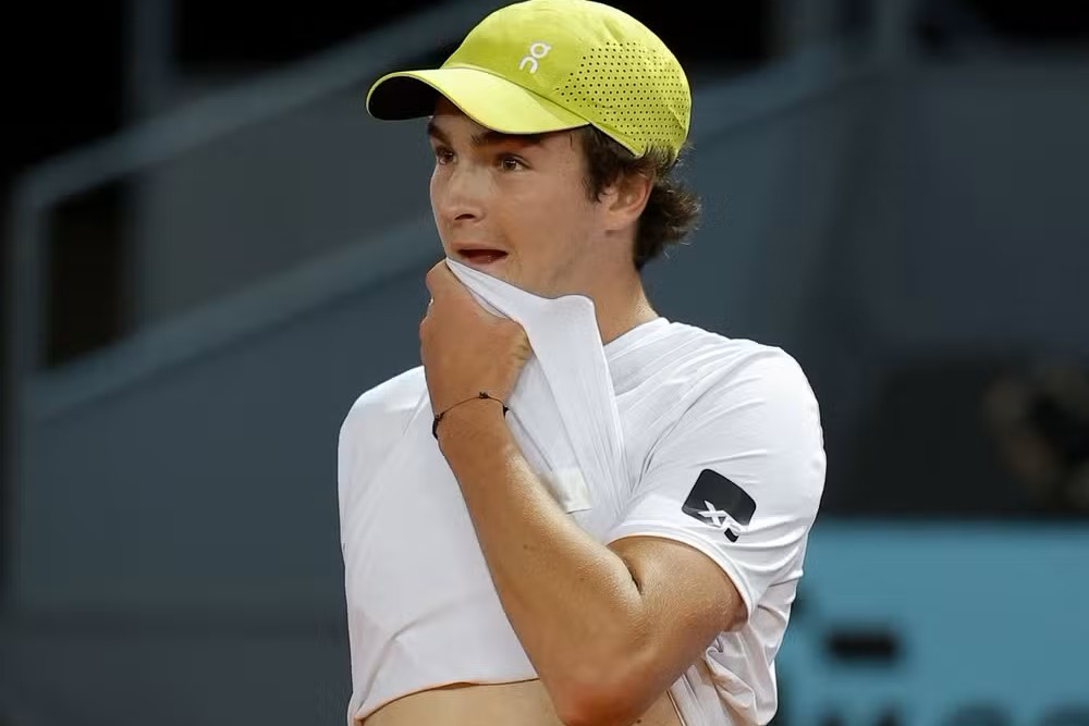 Tênis: João Fonseca e Bia Haddad estreiam na terça-feira em Roland Garros 2025