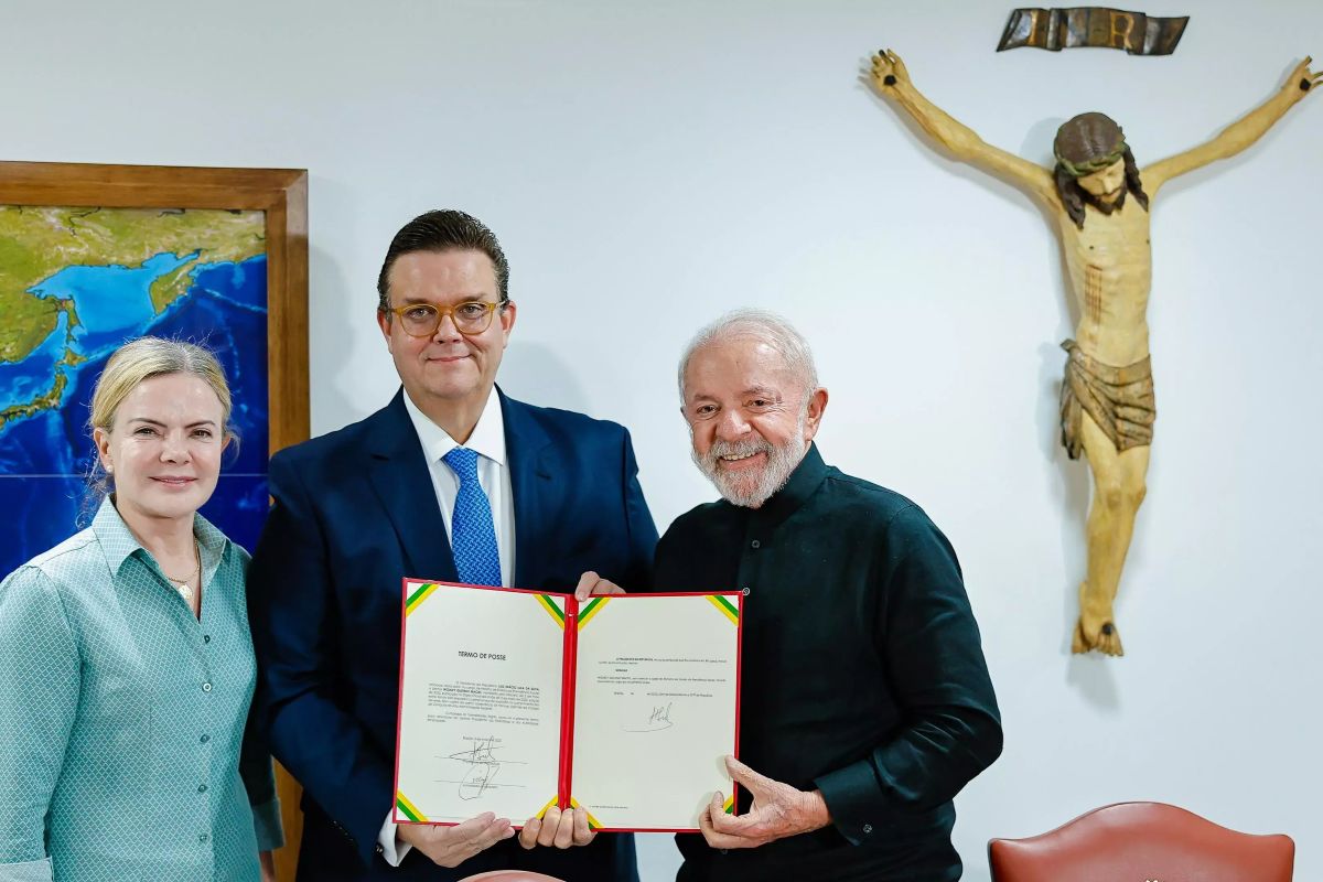 Política: Líder do PL pede afastamento de Wolney Queiroz do Ministério da Previdência Social